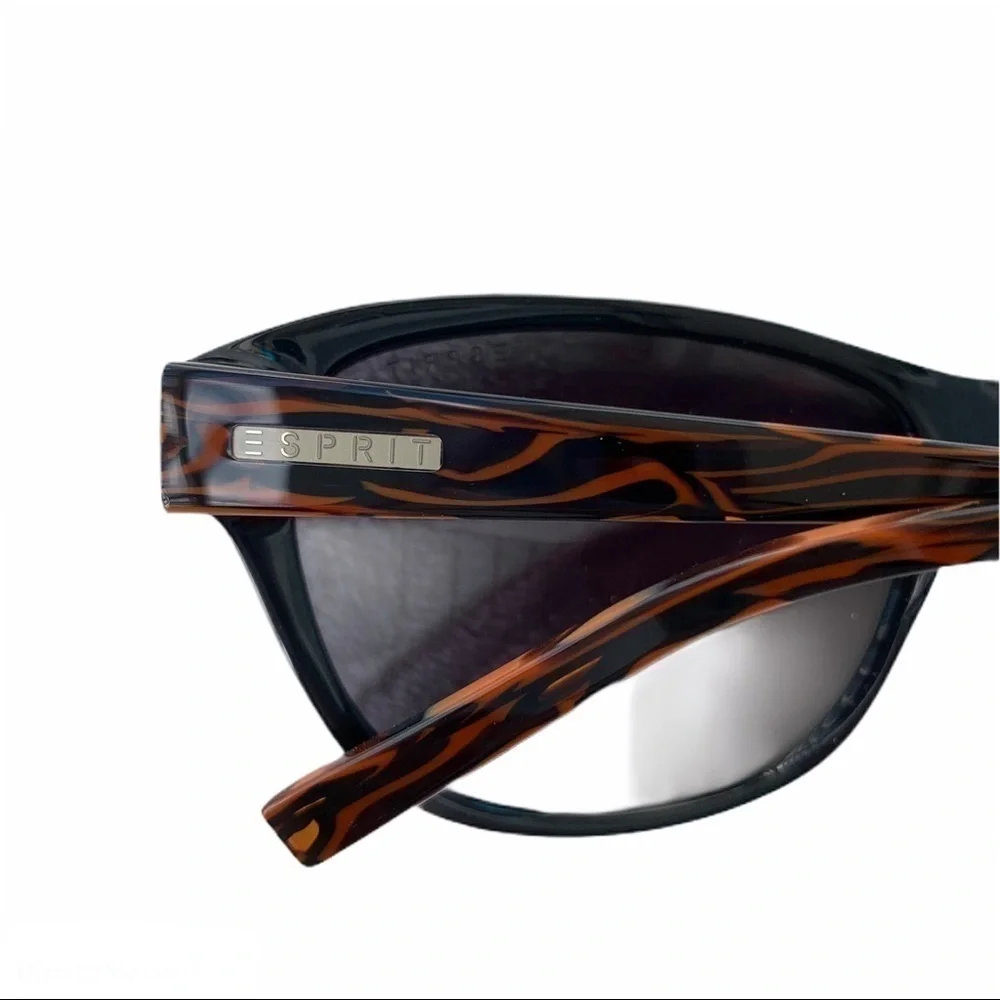 NWOT Esprit • Oval Marbled Statement Sunglasses
